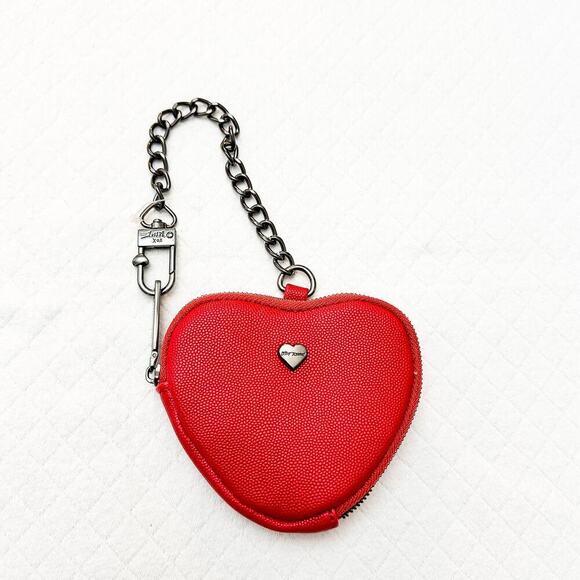 Betsey Johnson Faux Leather Red Coin Purse Heart Shaped Wristlet Chain Zippered - Picture 1 of 4